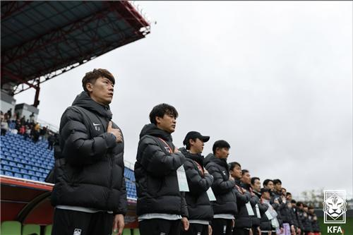 올림픽에서 한국 남자 축구 대표팀을 이끌 김은중 감독과 김태민 코치. / 사진=연합뉴스