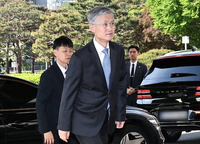 조희대 대법원장이 29일 서울 서초구 대법원으로 출근하고 있다. 연합뉴스