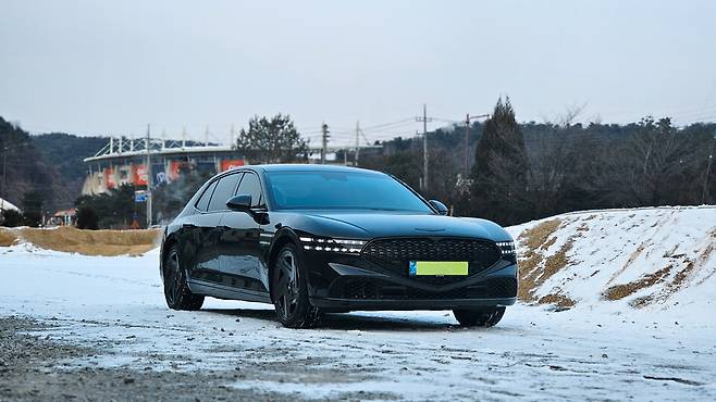 제네시스&nbsp;'G90 블랙'의 외관./곽호준 기자