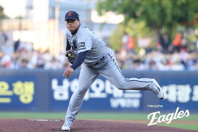 한화 류현진이 6일 광주-기아 챔피언스 필드에서 열린 2026 KBO리그 정규시즌 KIA와 경기에 선발 등판해 역투하고 있다. 사진 | 한화 이글스