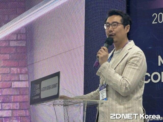 유승재 페르소나AI 대표가 7일 '2026 국제인공지능산업대전'에서 발표하고 있다.