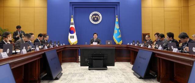 이재명 대통령이 7일 청와대 여민관에서 수석보좌관회의를 주재하고 있다. 연합뉴스