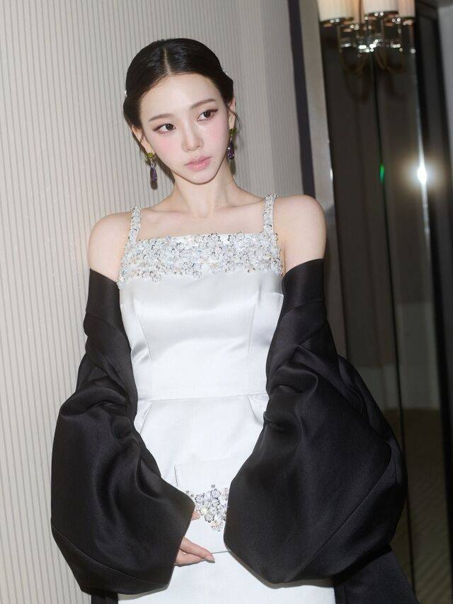 카리나가 귀여운 해프닝으로 팬들의 웃음을 자아냈다. / 카리나 SNS