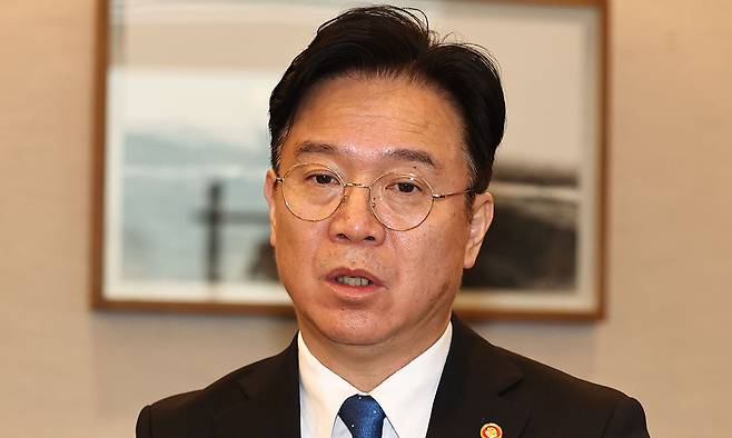 김영훈 고용노동부 장관.&nbsp;연합뉴스
