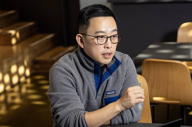 윤태환 루트에너지 대표가 12월1일 서울 성동구 헤이그라운드에서 해상풍력 관련 인터뷰를 하고 있다. ⓒ시사IN 박미소