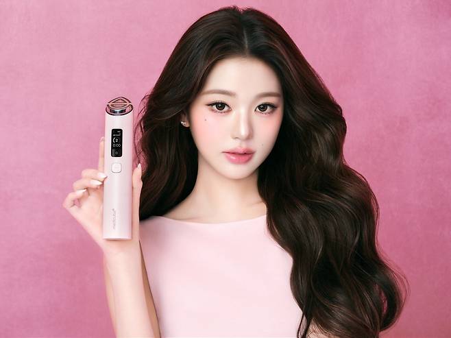 메디큐브 에이지알 '부스터 프로 X2' 제품 사진./에이피알 제공