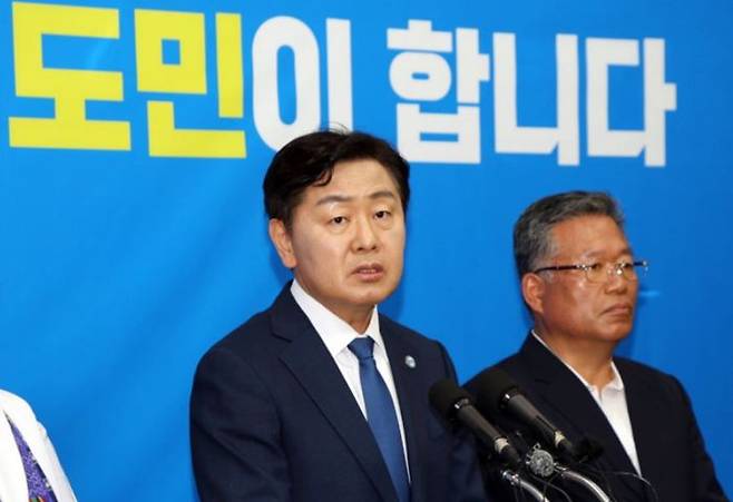 김관영 전북특별자치도 예비후보가 7일 전북도의회 브리핑룸에서 무소속 출마 입장을 밝히고 있다.ⓒ연합뉴스