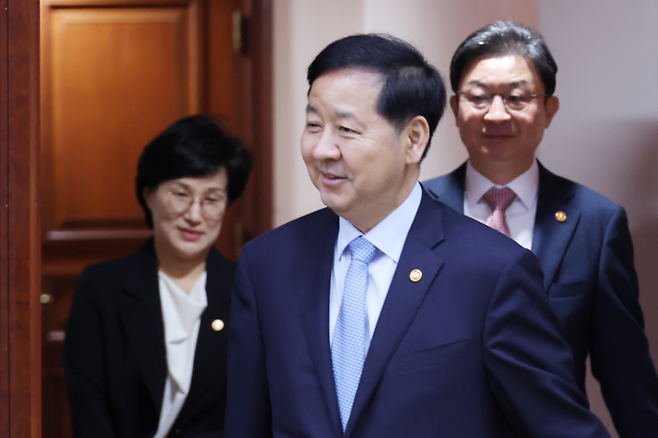 비상경제본부회의 입장하는 구윤철 부총리 [연합뉴스]