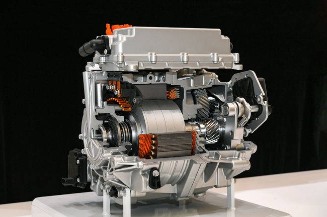 현대모비스가 독자 개발한 160 kW PE시스템.