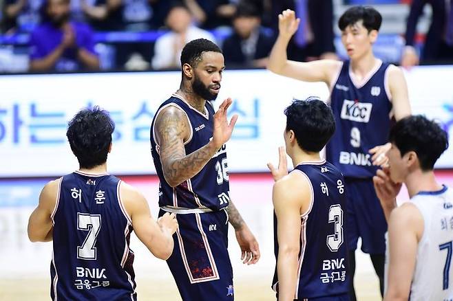 27점 15리바운드를 기록한 숀 롱. ⓒ KBL