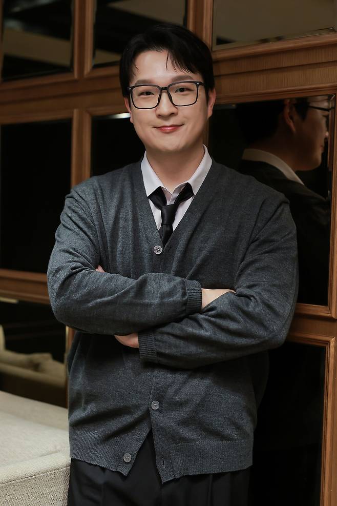 코믹 호러 '교생실습'을 연출한 김민하 감독. 사진 스튜디오 산타클로스엔터테인먼트