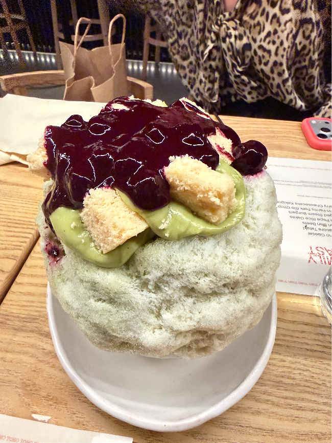 Tomo Seattle's matcha berry sheesecake kakigori (Hong Yoo/The Korea Herald)