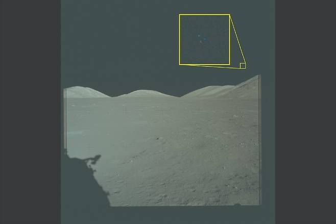 미국 정부가 공개한 'UFO 파일' 중 달표면에서 아폴로 17호가 찍은 사진 [미 국방부 홈페이지]