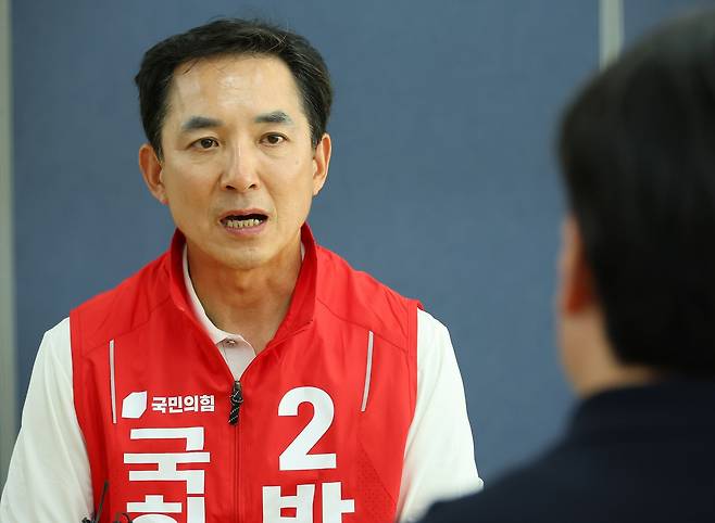연합뉴스와 인터뷰하는 국민의힘 박민식 후보 촬영 손형주 기자