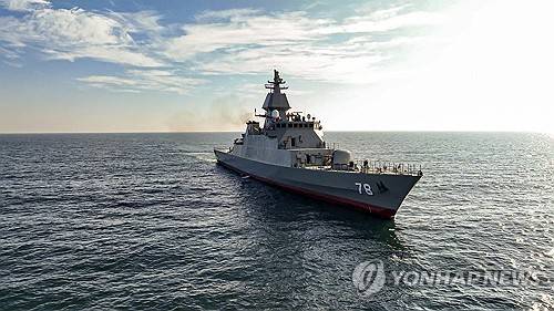 카스피해의 이란 구축함 이 사진은 기사와 직접 관련이 없음. [AP 연합뉴스 자료사진. 이란군 제공. 재판매 및 DB 금지]