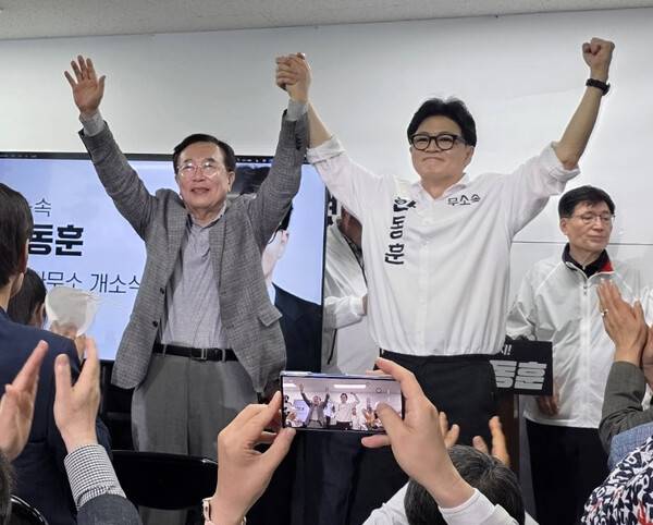 부산 북구갑 무소속 한동훈 후보 선거사무소 개소. 연합뉴스