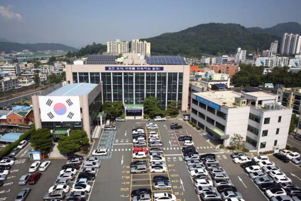 칠곡군청 전경. 칠곡군 제공