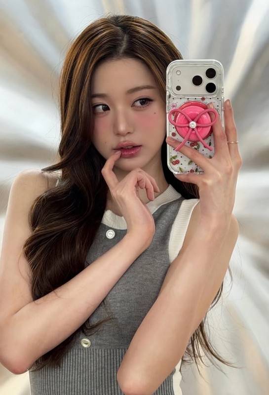 ⓒ장원영 SNS