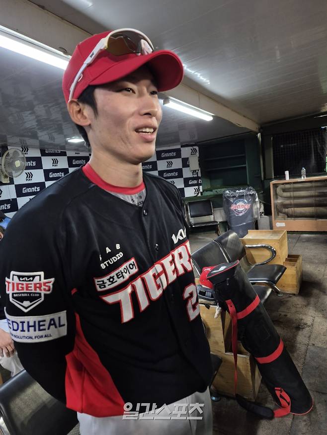 9일 롯데 원정 경기를 마친 뒤 취재진과 인터뷰하는 김호령. 부산=배중현 기자