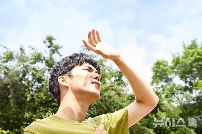 [서울=뉴시스] 10일 의료계에 따르면 강한 자외선 노출로 인해 발병하는 대표적인 안질환은 '광각막염'이다. (사진= 유토이미지 제공) 2026.05.08. photo@newsis.com