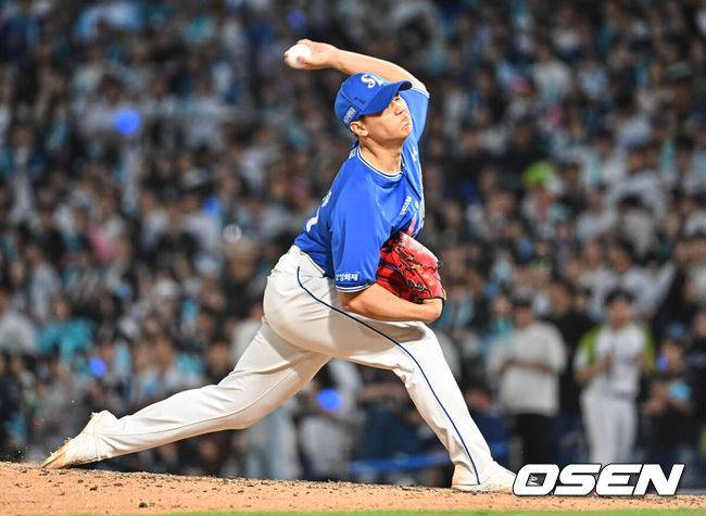 [OSEN=창원, 이석우 기자] 9일 창원NC파크에서 2026 신한 SOL KBO 리그 NC 다이노스와 삼성 라이온즈의 경기가 열렸다. 홈팀 NC는 신민혁이, 방문팀 삼성은 후라도가 선발 출전했다. 삼성 라이온즈 배찬승이 역투하고 있다. 2026.05.09 / foto0307@osen.co.kr