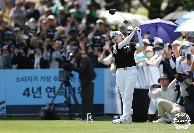 티샷 날리는 김효주 [KLPGA 투어 제공. 재배포 및 DB 금지]