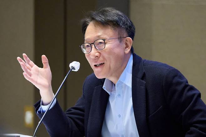 신성환 한국은행 금융통화위원이 11일 오전 서울시 중구 한국은행에서 열린 기자간담회에서 발언하고 있다.(사진=한국은행)