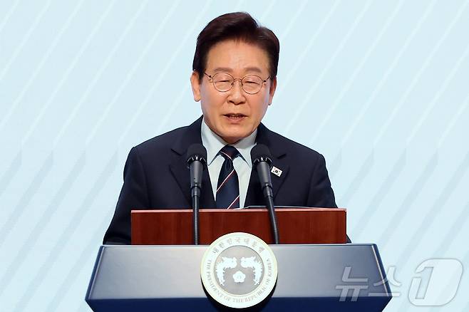 이재명 대통령이 8일 서울 대한상공회의소에서 열린 제54회 어버이날 기념식에서 축사를 하고 있다. 2026.5.8 ⓒ 뉴스1 허경 기자