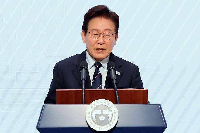 이재명 대통령이 8일 서울 중구 대한상공회의소에서 열린 어버이날 기념식에서 축사를 하고 있다. 2026.5.8 연합뉴스