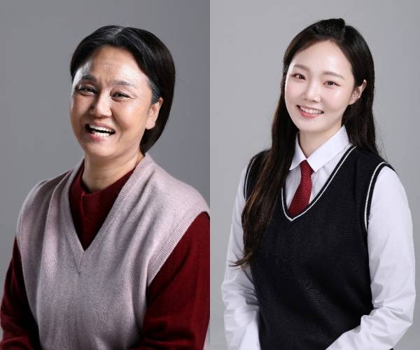 (왼쪽부터) 연극 '사랑해 엄마'에 출연하는 배우 이경실, 손수아 모녀
