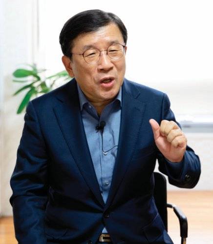 남석관 베스트인컴 회장. 이상윤