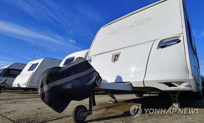 장기 주차 중인 캠핑카 [연합뉴스 자료사진] ※해당 기사와 직접 관련 없습니다.