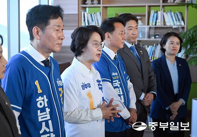 추미애 더불어민주당 경기도지사 후보가 12일 오후 하남시 유니온타워에서 열린 의료복합타운 조성 기자회견에서 발언하고 있다. 임채운기자