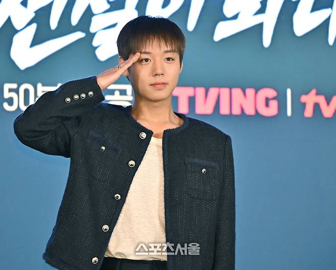 박지훈이 6일 풀만 앰배서더 서울 이스트폴 호텔에서 열린 티빙 오리지널 ‘취사병 전설이 되다’ 제작발표회에서 포즈를 취하고 있다. 2026. 5. 6. 최승섭기자 thunder@sportsseoul.com