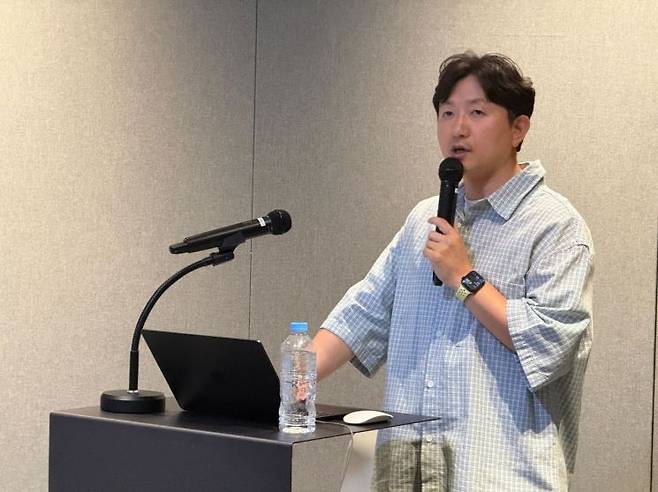 오두용 카카오모빌리티 로봇 개발 리더가 12일 오후 경기 성남시 카카오 아지트에서 진행된 미디어 스터디에서 발표하고 있다. 카카오모빌리티