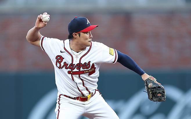 MLB 애틀랜타 브레이브스 김하성이 13일 시카고 컵스와의 경기에서 복귀전을 갖고 수비를 하는 모습. /AFP 연합뉴스