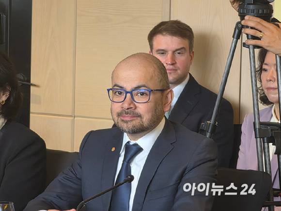 데미스 하사비스 구글 딥마인드 CEO가 지난달 27일 오후 서울 중구 포시즌스호텔에서 열린 업무협약식에서 발언하고 있다. [사진=윤소진 기자]