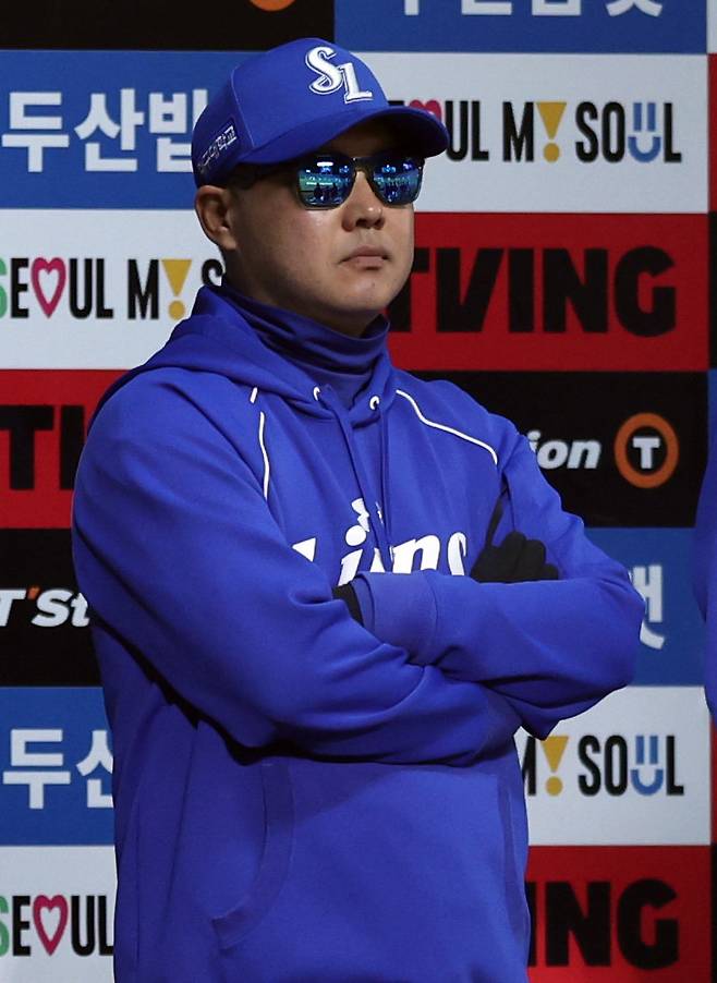 박진만 삼성 감독은 13일 잠실 LG전을 앞두고 14일 선발투수를 기존 이승현(좌완)에서 양창섭으로 변경했다. 갑작스러운 선발 변경에 박 감독은 LG측에 양해를 구했다. 뉴시스