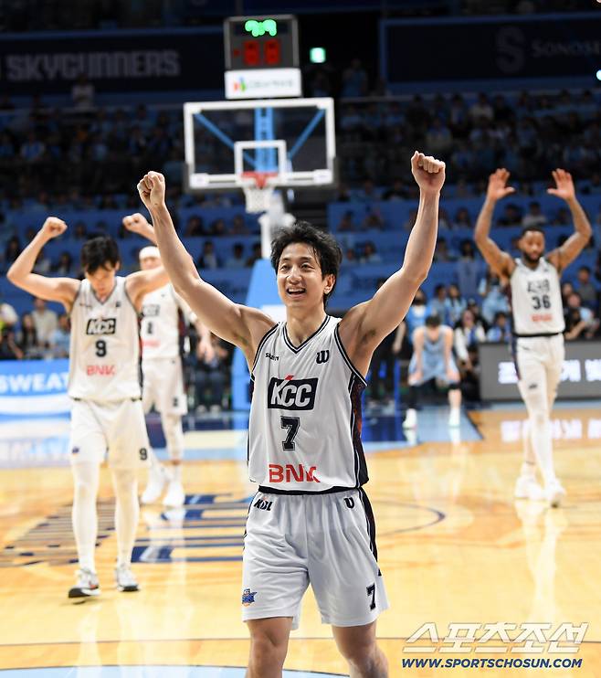 13일 고양 소노아레나에서 열린 프로농구 챔피언결정전 고양 소노와 부산 KCC의 경기. 우승을 차지한 KCC 허훈이 환호하고 있다. 고양=박재만 기자 pjm@sportschosun.com/2026.05.13/