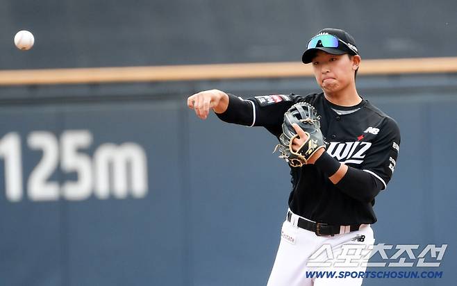 29일 잠실구장에서 열린 LG와 KT의 경기. KT 이강민이 수비를 하고 있다. 잠실=박재만 기자 pjm@sportschosun.com/2026.03.29/