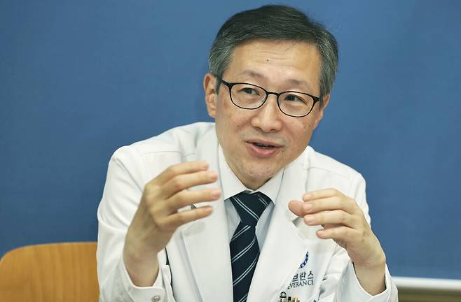 김찬윤 대한안과학회 이사장은 근시를 단순한 시력 문제로 방치하면 초고령사회 한국은 예상보다 훨씬 큰 실명 질환 부담을 떠안게 될 수 있다고 경고한다. 최승식 기획위원