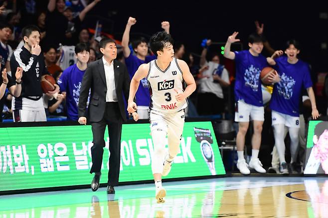 부산 KCC이지스와 스카이거너스의 경기 장면/사진=부산KCC이지스