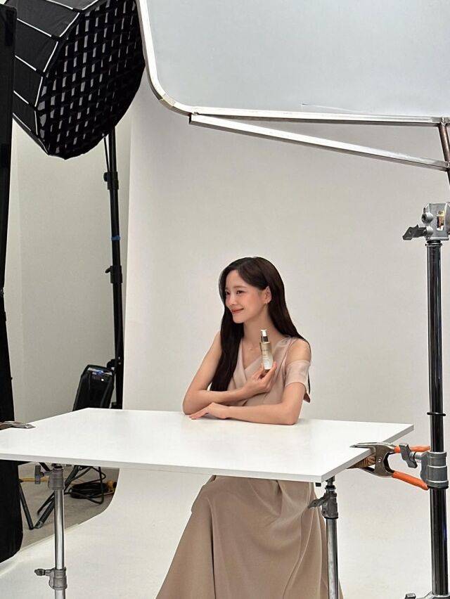 그룹 아이오아이 멤버 겸 배우 김세정이 컴백을 앞두고 근황을 전했다. / 김세정 소셜미디어