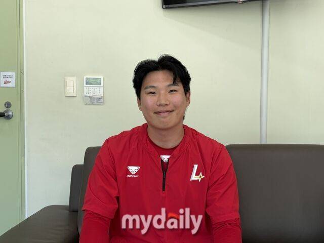 류효용 SSG 육성군 타격 코치는 선수들의 성장에 많은 시간을 할애하고 있다./강화 = 이정원 기자