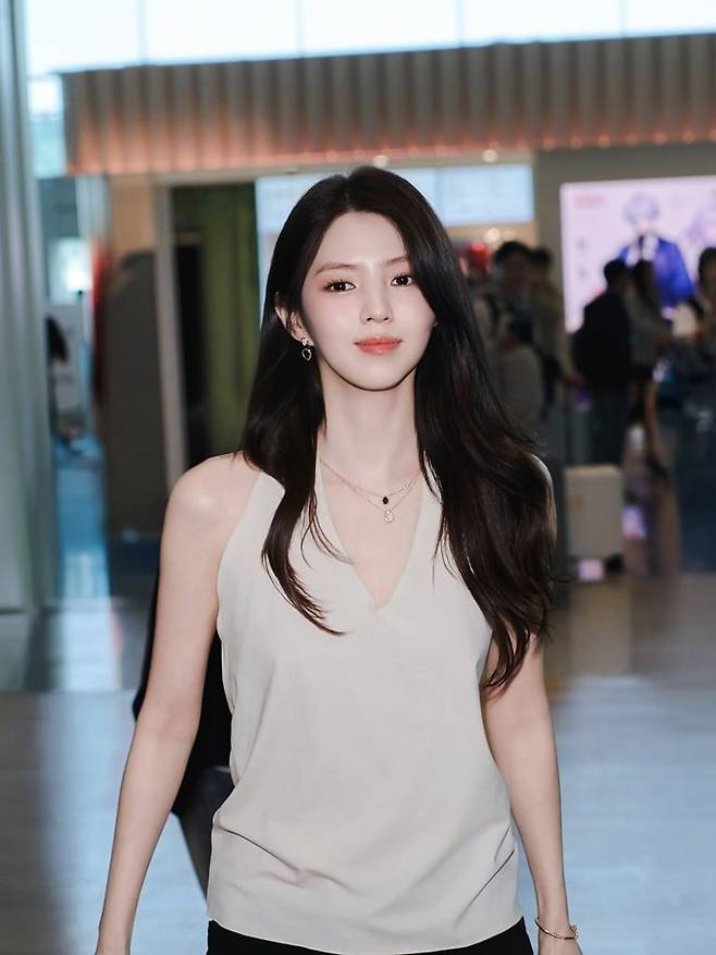 한소희가 부쉐론의 시그니처 컬렉션 주얼리를 착용해 눈길을 끌었다./사진제공=부쉐론