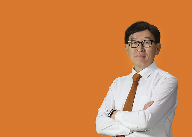 ▲ 개혁신당 이기붕 인천시장 후보가 지난 7일 인천일보와 인터뷰를 하며 포즈를 취하고 있다. /양진수 기자 photosmith@incheonilbo.com