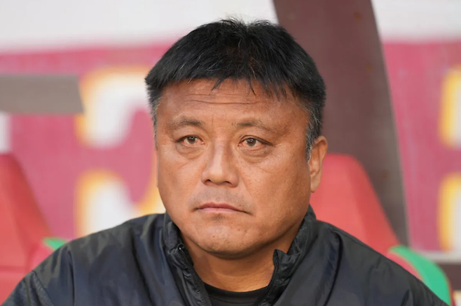 ▲ 일본 축구계에서 가장 성공적인 재일 한국인 모델로 손꼽히는 조귀재 교토 상가 FC 감독이 올 시즌 종료 후 지휘봉을 내려놓는다. ⓒ 일본 '사커킹'
