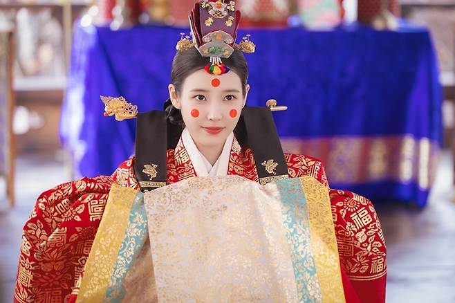 아이유, MBC 21세기 대군부인