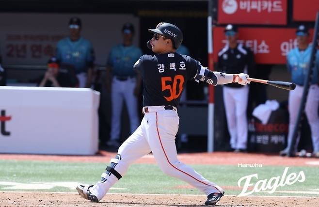 강백호는 16일 수원 KT위즈파크에서 열린 2026 신한 SOL KBO리그 KT와의 원정경기에서 홈런 2개에 7타점으로 맹활약을 펼쳤다. 한화 이글스 제공