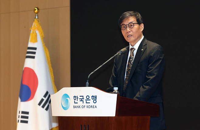 이창용 한국은행 총재가 지난달 20일 오전 서울 중구 한국은행 별관에서 열린 이임식에서 이임사를 하는 모습. 임세준 기자
